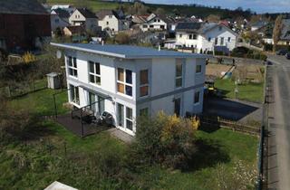 Haus kaufen in Gartenstr., 65558 Flacht, Viel Platz für den Alltag in Flacht: lichtdurchflutetes modernes Wohnhaus
