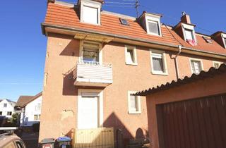 Haus kaufen in 76189 Daxlanden, Renovierungsbedürftiges 3- Familienhaus in ruhiger Lage, EG und DG frei!
