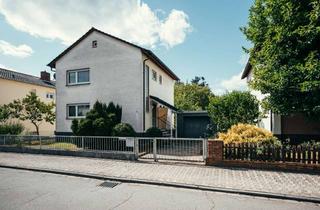 Einfamilienhaus kaufen in 64646 Heppenheim, Freistehendes Einfamilienhaus mit großem Grundstück und Gestaltungsspielraum in Heppenheim