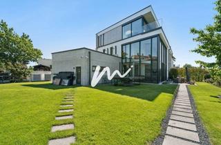 Villa kaufen in 61352 Bad Homburg, Exklusive Bauhausvilla in Feldrandlage