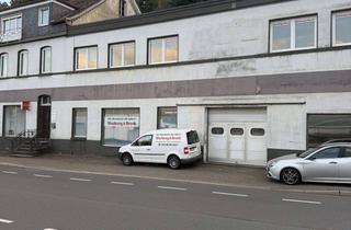 Gewerbeimmobilie kaufen in 42499 Hückeswagen, Historisches Wohn- und Geschäftshaus mit zwei Wohnungen und ca. 470 m² Gewerbefläche