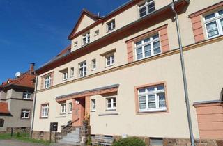 Wohnung mieten in Döbelner Straße 37, 01683 Nossen, Ab Jan. 2027: Schöne 2-Zimmer-Wohnung mit offener Küche, Parkettboden, Badewanne und PKW-Stellplatz