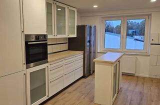 Lofts mieten in Sandstraße 10, 42655 Solingen-Mitte, Charmante 5-Zimmer-Maisonette: Frisch saniert mit Loft-Atmosphäre - Verfügbar ab 01.12.26