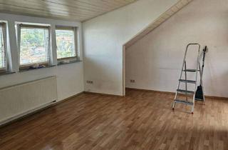 Wohnung mieten in Altenhaustraße, 71111 Waldenbuch, Wohnraum mit Potenzial: 2,5-Zimmer-Wohnung in Waldenbuch