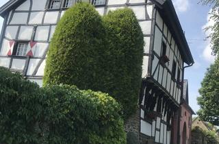 Haus kaufen in 53940 Hellenthal, Liebhaber für mittelalterl. Fachwerkhaus in der Eifel gesucht, komplett eingerichtet