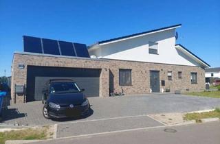 Haus kaufen in Braunschweiger Straße 12, 29392 Wesendorf, Neuwertiges Zweifamilienhaus mit Mieteinnahmen in Wesendorf | ca. 250m² Wohnfläche | Doppelgarage |