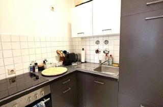 Anlageobjekt in 83301 Traunreut, Modernisierte 1-Zi-Wohnung mit Balkon und Tiefgarage – werthaltige Kapitalanlage mit Wohnqualität
