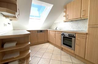 Wohnung kaufen in 86949 Windach, Gemütlichkeit trifft Wohngefühl: Dachgeschosswohnung mit Galerie und sonniger Loggia