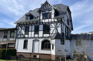 Haus kaufen in 35767 Breitscheid, Erdbach: Charmantes Wohnhaus mit 3 Einheiten