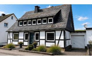 Einfamilienhaus kaufen in 57399 Kirchhundem, Kirchhundem - Wohnen mit Charakter: Vielseitiges Haus in Kirchhundem Oberhundem
