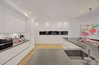 Wohnung kaufen in 40479 Pempelfort, Exklusive Maisonette-Wohnung im Hofgartenviertel