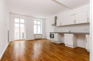 Wohnung kaufen in Ackerstraße 155, 10115 Mitte, 2,5 Zimmer Altbau mit Balkon - ideal für Singles & Paare
