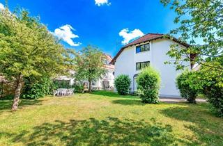 Wohnung kaufen in Am Westpark, 81377 Sendling-Westpark, Charmante Dachgeschosswohnung am Westpark