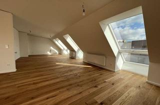 Wohnung kaufen in 10119 Mitte, Urbanes Wohnen in Mitte: Dachgeschosswohnung mit großzügigem Raumkonzept