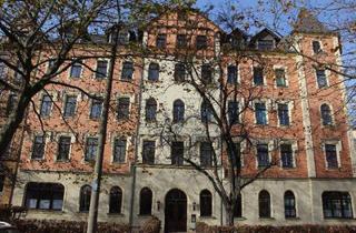 Wohnung mieten in Straße Der Nationen 91, 09113 Schloßchemnitz, Große 3 Raum Wohnung mit Balkon und Aufzug für eine kleine Familie zu vermieten