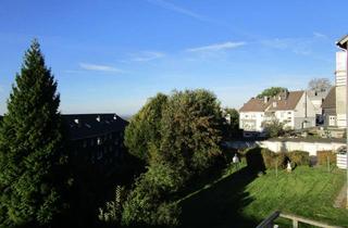 Wohnung mieten in Sedanstr. 58, 42855 Remscheid, Schöne, helle 3-Zimmerwohnung mit Balkon im 1.OG