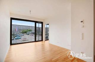 Wohnung mieten in Zimmerstraße 94, 10117 Mitte, Lichtdurchflutete 2 Zimmer Wohnung ca. 40m², EBK, Fußbodenheizung und Balkon mit Panorama in Mitte!