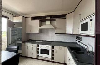 Wohnung mieten in Obermylauer Weg 24, 08468 Reichenbach, Für die Handwerker! DIY 3-Raum Wohnung mit tollem Ausblick und Einbauküche