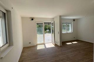 Wohnung mieten in Regensburger Straße 139, 93080 Pentling, 4-Zimmer-Etagenwohnung mit eigenem Garten in Pentling