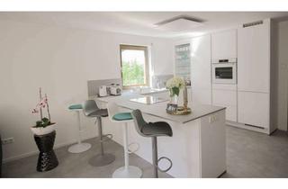 Wohnung mieten in 88662 Überlingen, SEHENSWERTE UND GROßZÜGIGE 3 Zimmer Hochparterre Wohnung in zweiter Reihe zum See zentral gelegen!