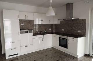 Wohnung mieten in Alte Ziegelei 15b, 36100 Petersberg, Attraktive 3-Zimmer Wohnung mit großer Loggia und barrierefreiem Zugang in Petersberg