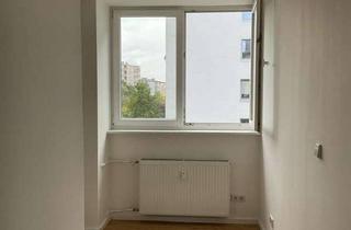 Wohnung mieten in Hussitenstraße 53, 13355 Wedding, Charmante 2-Zimmer-Wohnung mit Balkon und Einbauküche