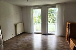 Wohnung kaufen in 09212 Limbach-Oberfrohna, Freiwerdende Familienwohnung mit Balkon und Tiefgaragenstellplatz