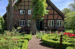 Bauernhaus kaufen in Sabower Dorfstrasse ^8, 23923 Schönberg, Wunderschönes Nostalgisches Bauernhaus mit Backhaus
