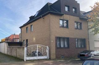 Haus kaufen in Georgstraße, 47475 Kamp-Lintfort, Dreifamilienhaus mit Wintergarten, Garage und überdachtem Schwimmbad