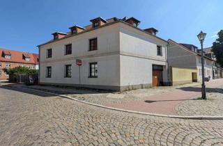 Haus kaufen in 39387 Oschersleben, Vielseitiges Wohnhaus im Süden Oscherslebens – mit Carport und Nebengelass!
