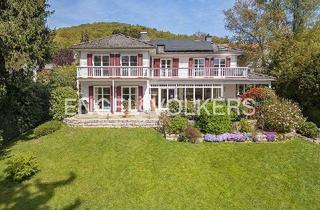 Villa kaufen in 61462 Königstein, Traumhafte Familienvilla im Hampton-Stil mit parkähnlichem Garten