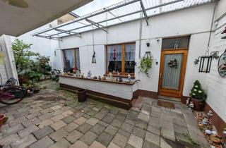 Haus mieten in 50226 Frechen, Ruhige Oase mitten im Zentrum: Möblierter Bungalow (Hinterhaus) in der Frechener Fußgängerzone
