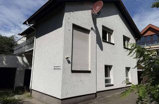 Haus mieten in Bachgasse, 69168 Wiesloch, Wohnen mit Werkstatt / Atelier im Zentrum direkt am Bach