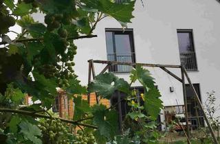 Haus mieten in Ampertshausen 22, 85301 Schweitenkirchen, Exklusives KW-55-DHH in idylischer Lage mit E-Auto Anschlussmöglichkeit. Ein A+ Haus.