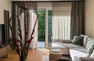 Immobilie mieten in Saseler Chaussee 145, 22393 Sasel, Modern wohnen in Hamburg-Sasel – stilvoll, vollmöblierte 2-Zimmer-Wohnung mit Balkon & TG-Stellplatz
