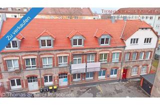 Wohnung kaufen in 90429 Muggenhof, Exklusive Dachgeschossfläche mit vielseitigem Potenzial in zentraler Lage von Nürnberg