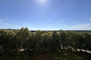 Wohnung kaufen in Schumacherstr. 31, 76275 Ettlingen, Traumhafter Ausblick sucht neue Ideen – großzügige Wohnung mit Potenzial