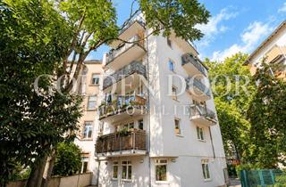 Wohnung kaufen in 60327 Gutleutviertel, Exklusive Dachgeschoss-Maisonette mit Galerie und drei Balkonen