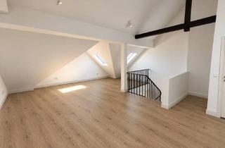 Wohnung mieten in 45147 Holsterhausen, Altbau-Maisonette mit Galerie – Erstbezug nach Sanierung