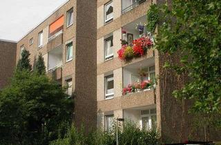 Wohnung mieten in Otto-Braun-Straße 14, 40595 Garath, Schöne Dreizimmerwohnung mit Gartenanteil