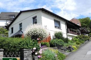 Haus kaufen in 51766 Engelskirchen, Gepflegtes Zweifamilienhaus mit Garage und Doppelcarport sucht neuen Eigentümer