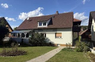Einfamilienhaus kaufen in 96264 Altenkunstadt, Einfamilienhaus mit Großem Garten , 2 Wohnungen , 2 Garagen & Großer Scheune in Altenkunstadt .