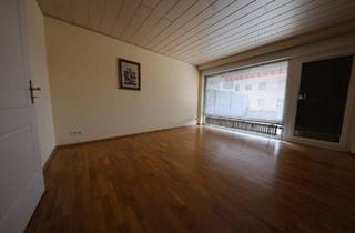 Wohnung kaufen in 65527 Niedernhausen, Niedernhausen - Kl. Wohnung in Niedernhausen Einzimmerwohnung mit gr. Terrasse