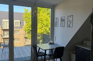 Wohnung mieten in Marshall-Heights-Ring, 97318 Kitzingen, Westquartier 4-Kitzingen: 2-Zimmer-Wohnung im Dachgeschoss hochwertig saniert zur Miete (R14)