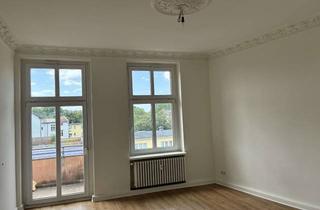 Wohnung mieten in Neuendorfer Straße 15, 13585 Spandau, Wohnen mit Charakter: Drei-Zimmer-Wohnung in Berlin-Spandau