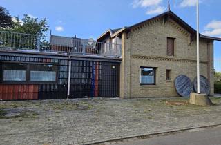 Haus kaufen in Oesterstraße, 25799 Wrohm, Haus mit 10 Zimmern und Werkstatt in Wrohm