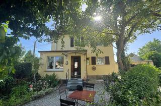 Villa kaufen in 01454 Radeberg, Kleine Villa freut sich, aus dem Schlaf geweckt zu werden