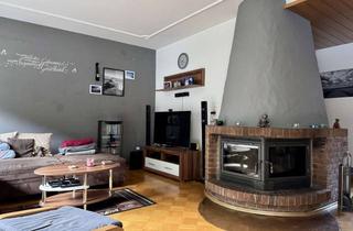 Wohnung kaufen in 75323 Bad Wildbad, Vermietete Familienwohnung in Calmbach mit Kamin und sonnigem Südwest-Balkon!
