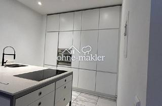 Wohnung kaufen in 76133 Karlsruhe, Großzügige 7-Zimmer-Wohnung mit 2 Balkonen und 2 Stellplätzen in Karlsruher Top-Innenstadtlage