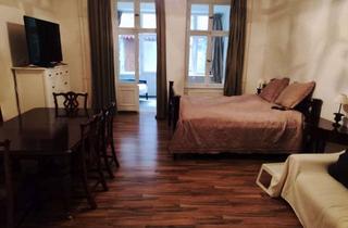 Wohnung mieten in Kantstraße 125, 10625 Charlottenburg, Zuhause mit 2,5 Zimmern in Berlin-Charlottenburg